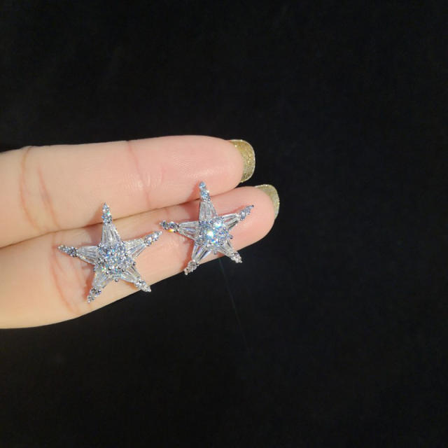 Diamond star ear studs