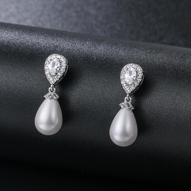 Classic pearl drop bridal earrings