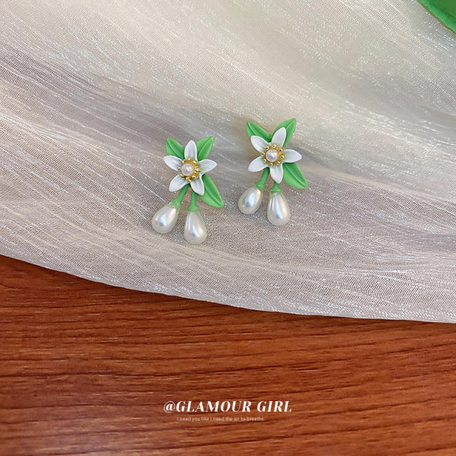 Spring camellia pearl ear studs