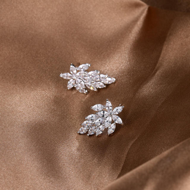 AAA cubic zircon leaf ear studs