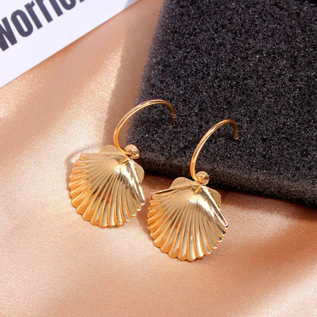 Vintage shell butterfly dangle earrings