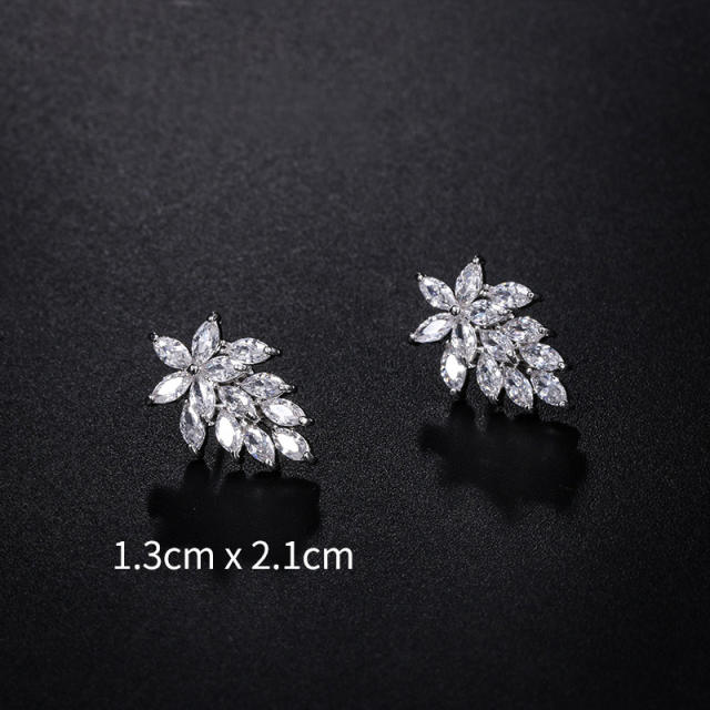 AAA cubic zircon leaf ear studs