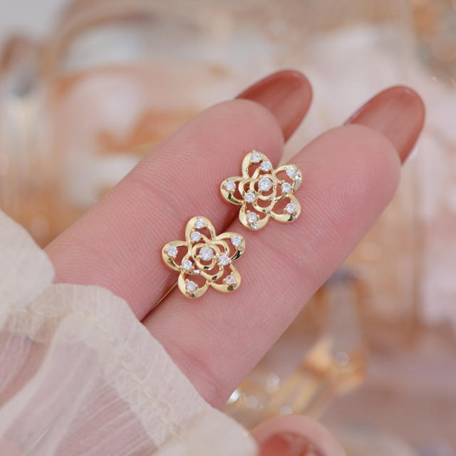 Diamond flower pearl long earings