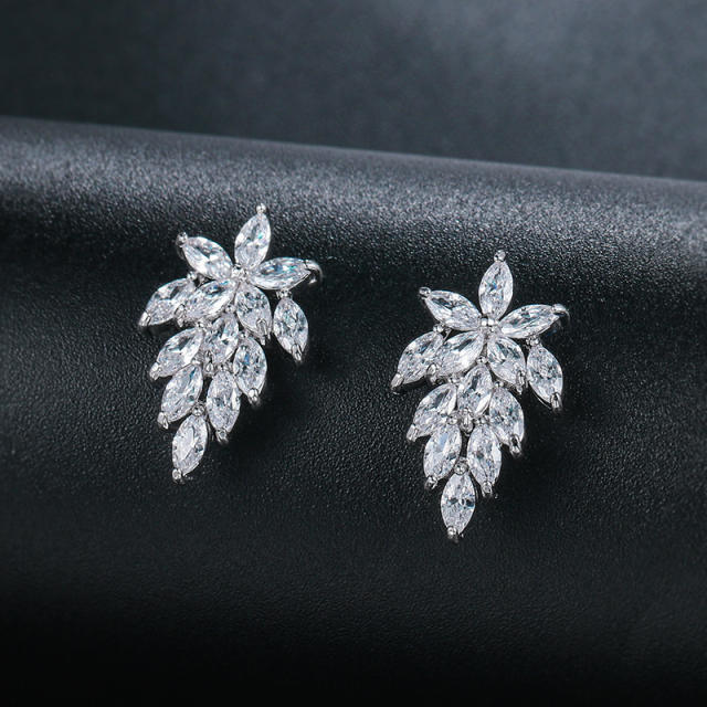 AAA cubic zircon leaf ear studs