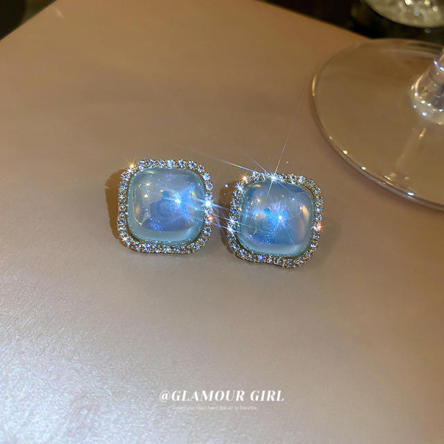 Classic square shaped faux pearl ear studs