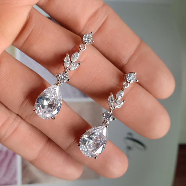 Crystal drop earrings for bridal