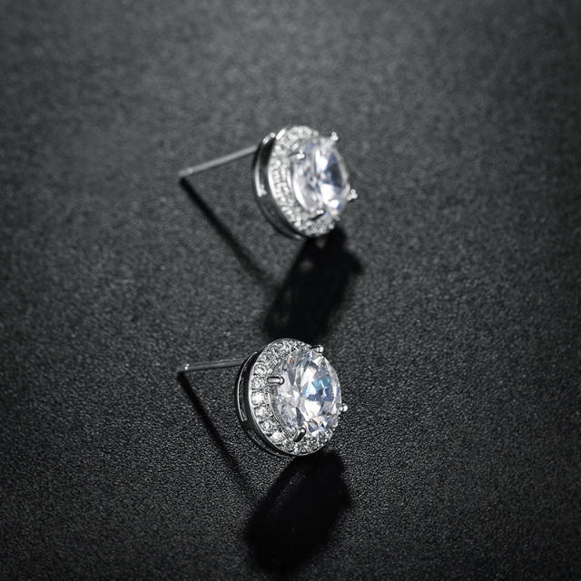 Elegant S925 needle round ear studs