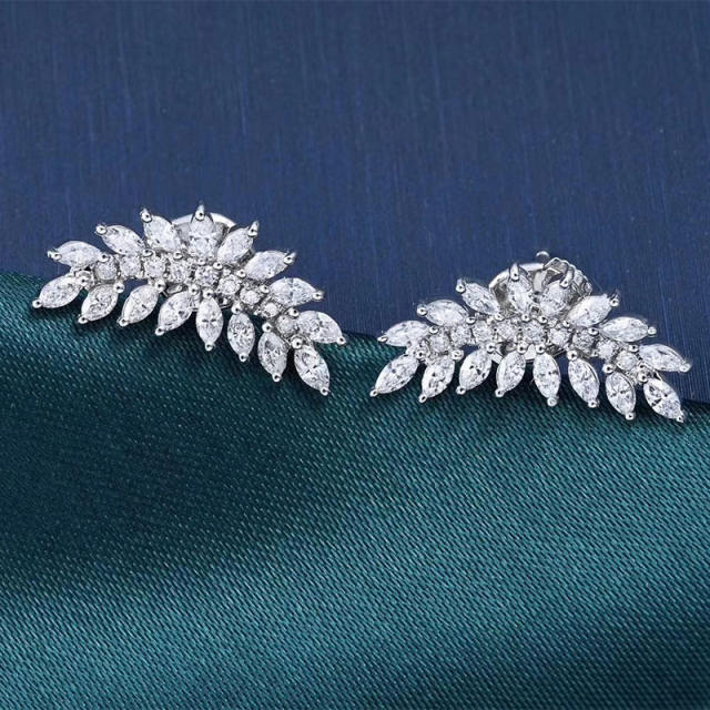 Creative diamond leaf ear studs