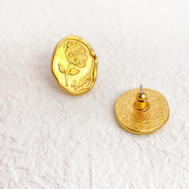 Embossed rose rose pattern vintage ear studs
