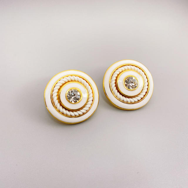 18KG button design ear studs