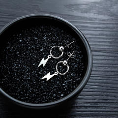Fashion titanium steel lightning earrings