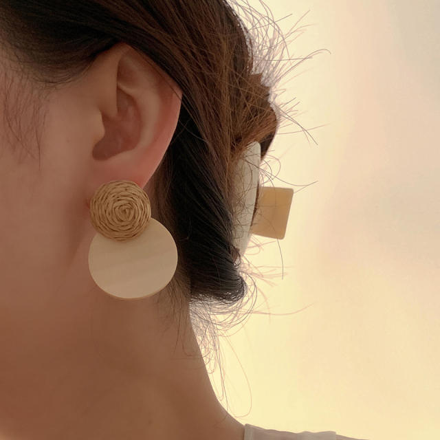 Fashion rattan geometric round earrings