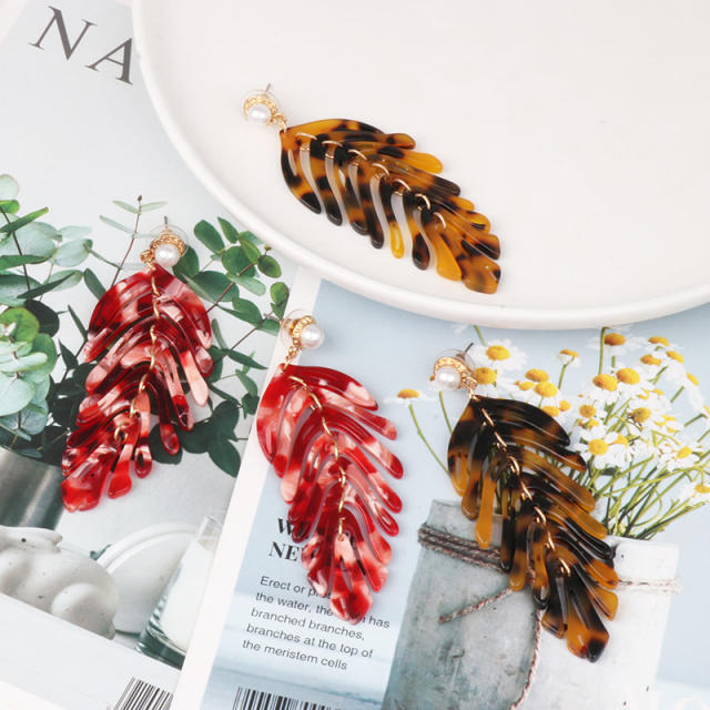 Concise acrylic leaf design earrings