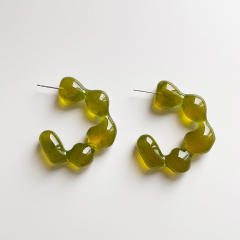 Retro irregular resin C- shaped earrings