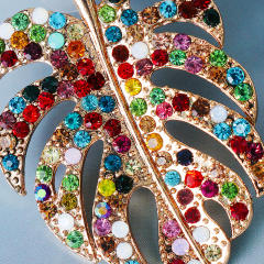 Color rhinestone leaf design earrings