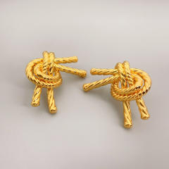 Unique knot design 18KG ear studs