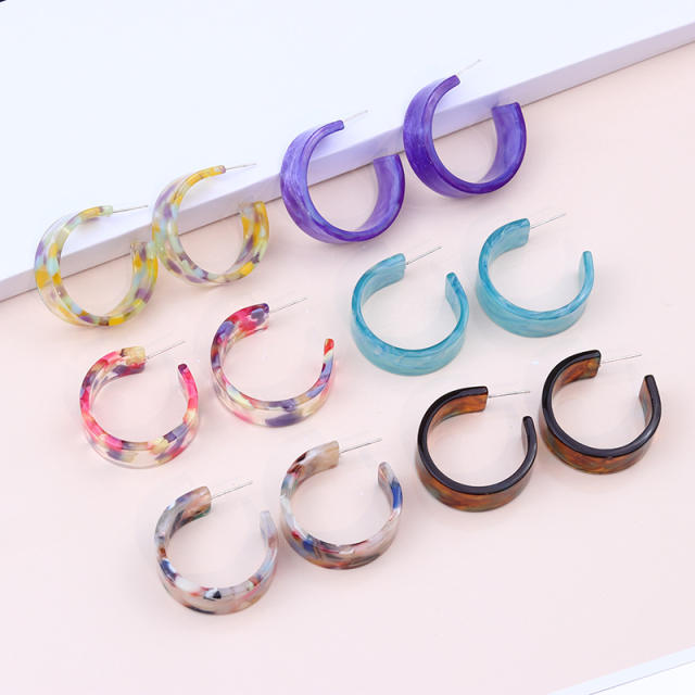 Geometric open hoop earrings