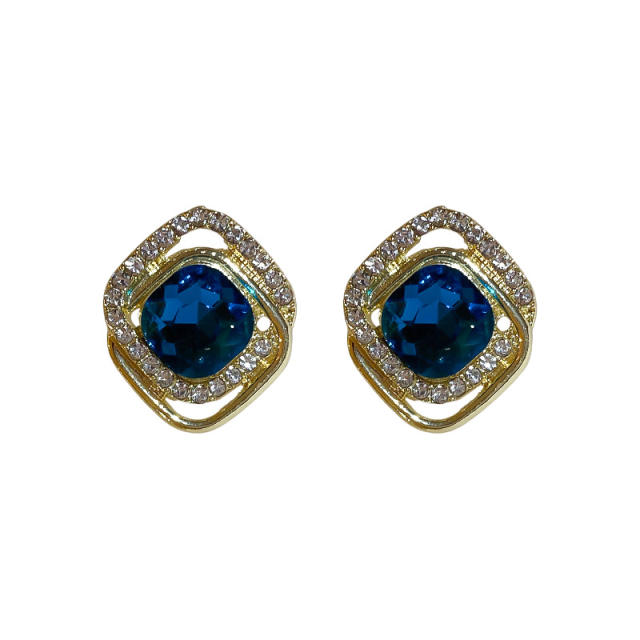 Sapphire blue square gem classic ear studs