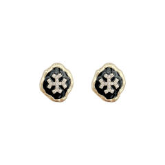 Korean fashion 925 needle black white ear studs