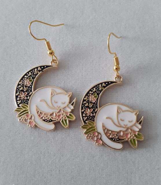 Cute enamel sleeping cat moon earrings