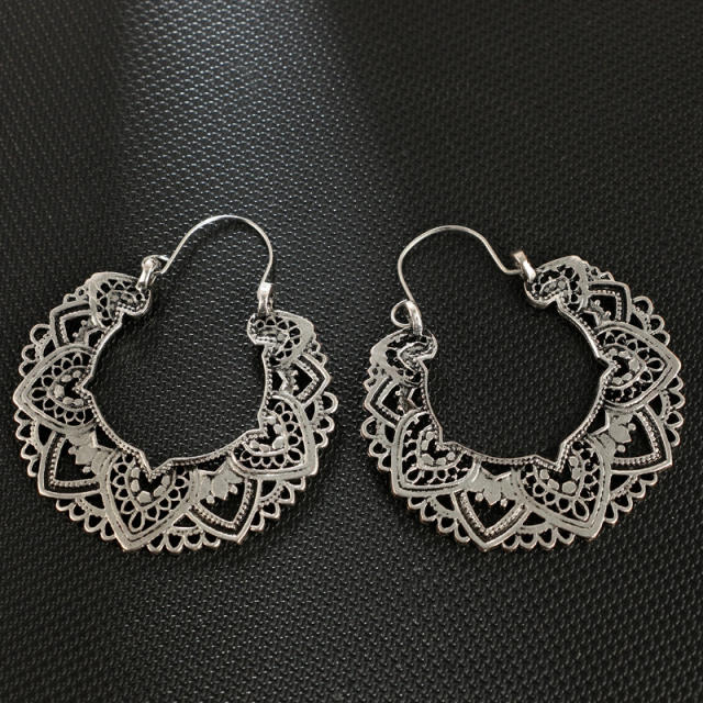 Vintage hollow Totem hoop earrings