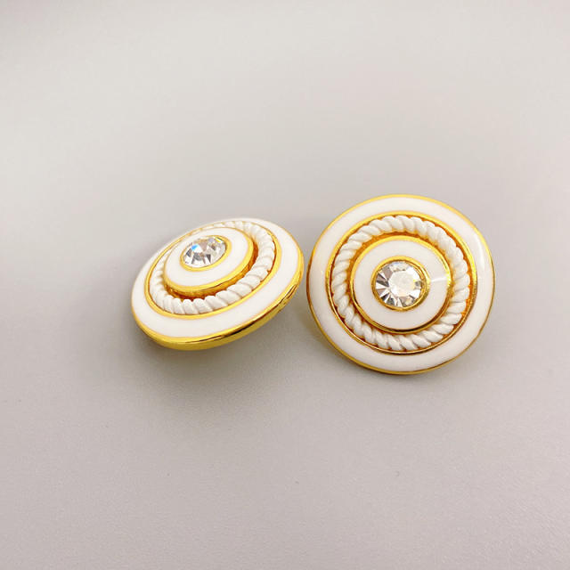 18KG button design ear studs