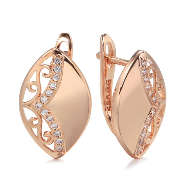 New Diamond hollow earrings