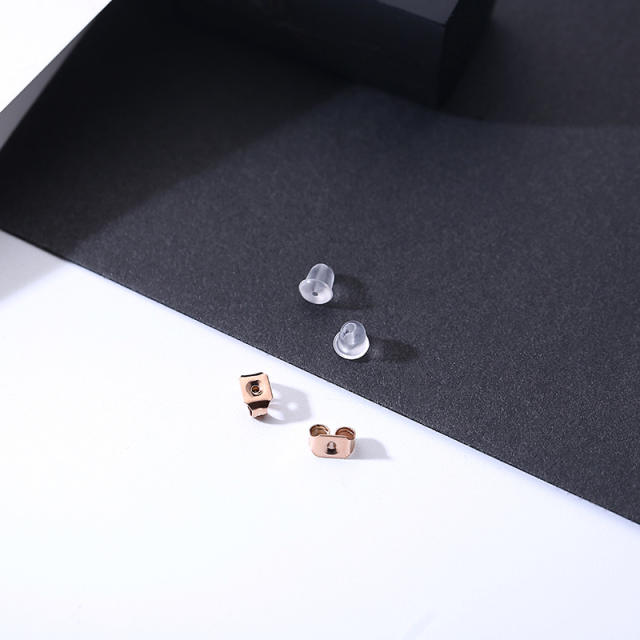 classic black color round shape stainless steel ear studs