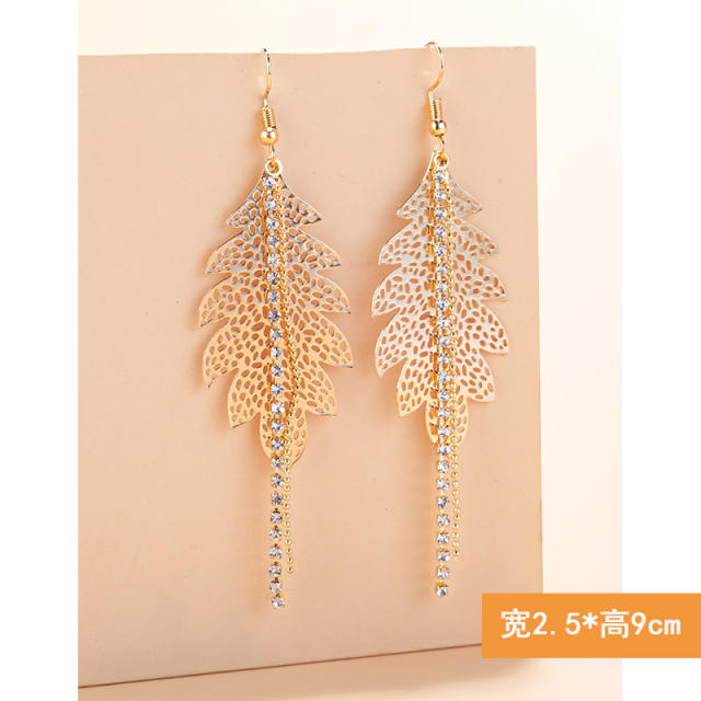 Chinse trend hollow metal creative earrings for women