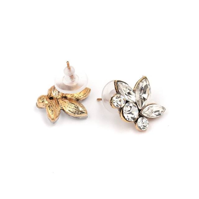 Chic statement ear studs