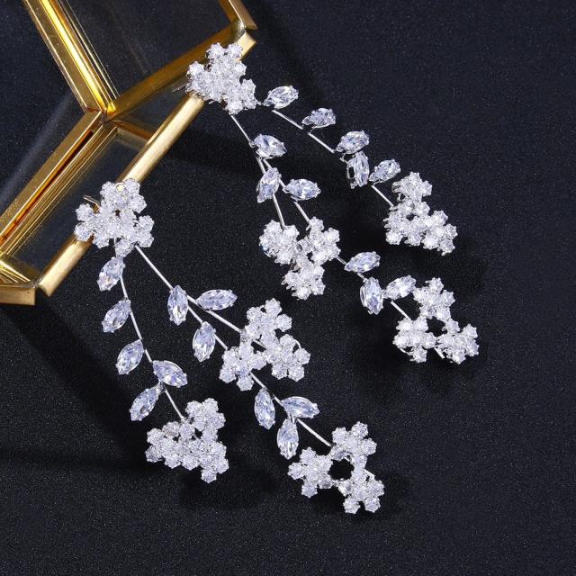 Luxury cubic zircon leaf design earrings
