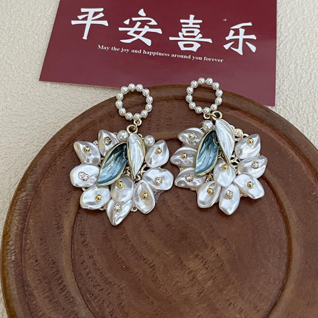 925 needle pearl flower earrings