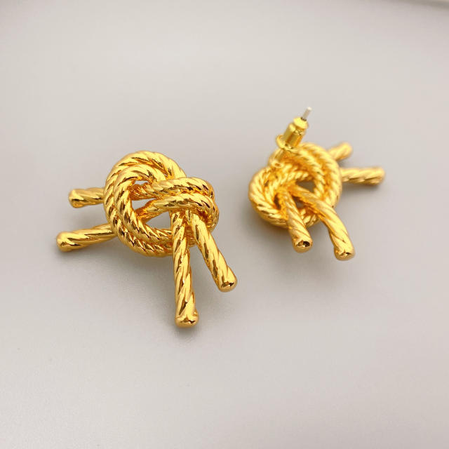 Unique knot design 18KG ear studs