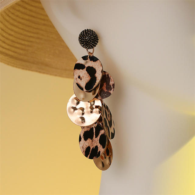 Color leaf design beach earrings
