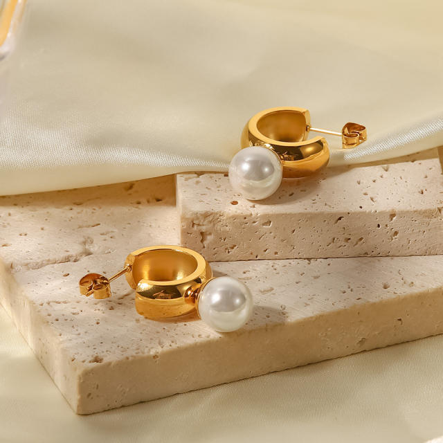 18KG stainless steel pearl ear studs