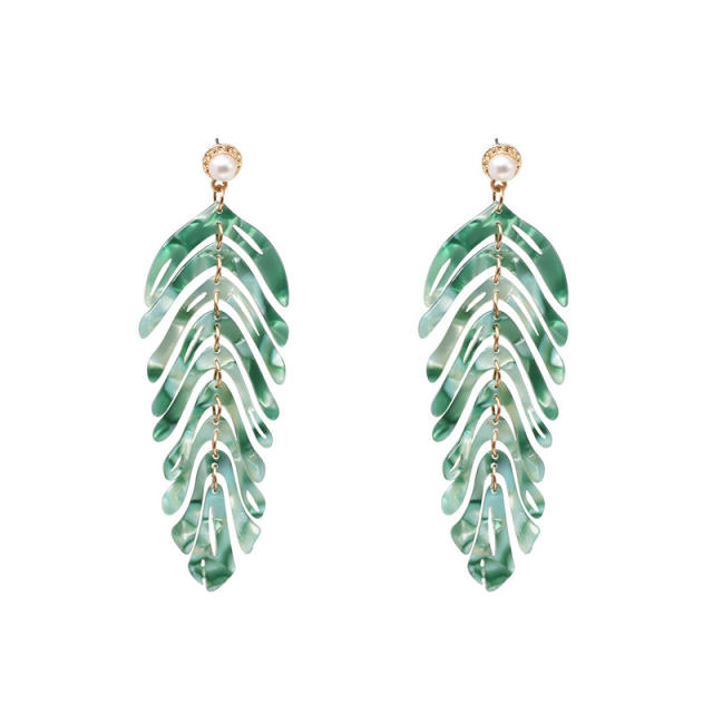 Concise acrylic leaf design earrings