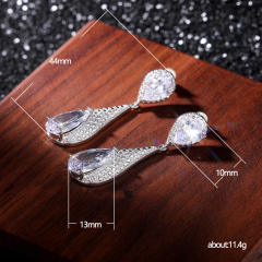 Elegant drop earrings