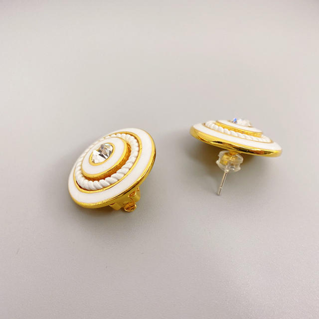 18KG button design ear studs