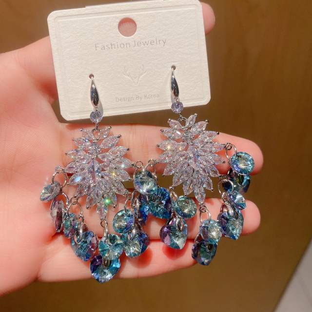 Luxury color crystal diamond dangle earrings
