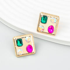 Geometric square shaped ear studs