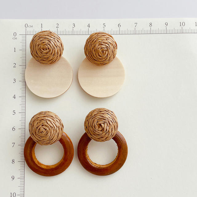 Fashion rattan geometric round earrings