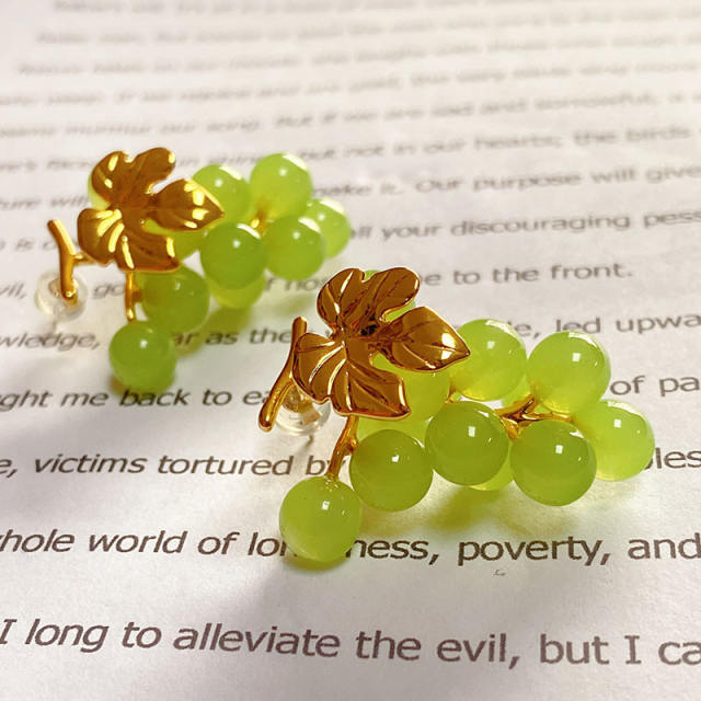 Fresh resin beads grape shape earrings