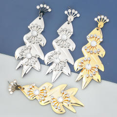 Rhinestone leaf shape chunky earrings