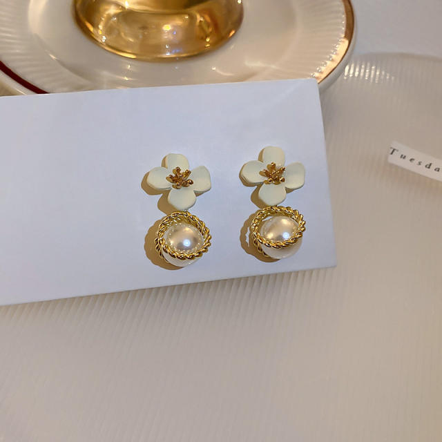 Summer flower pearl charm earrings