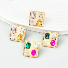 Geometric square shaped ear studs