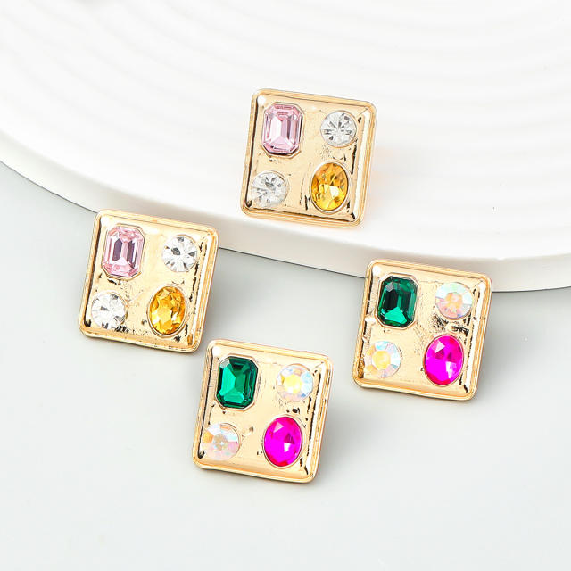 Geometric square shaped ear studs