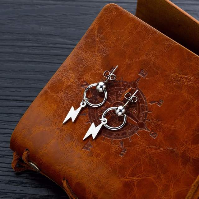 Fashion titanium steel lightning earrings