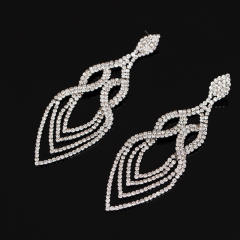 Rhinestone dangle earring for wedding