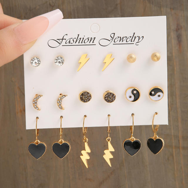 Black color heart flash earrings set