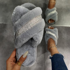 Fluffy flat slippers